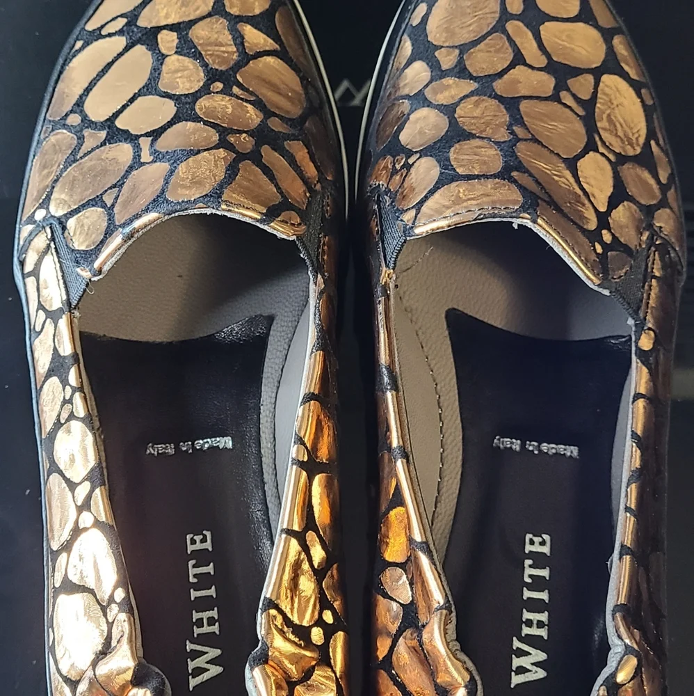 Ron White Nellaya Giraffe Women's Slip-On Shoe - Picture 6 of 16
